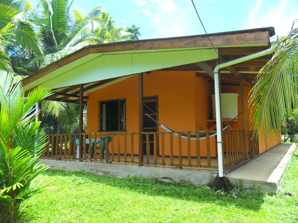 Cabinas Caribe Luna Cahuita Dış mekan fotoğraf