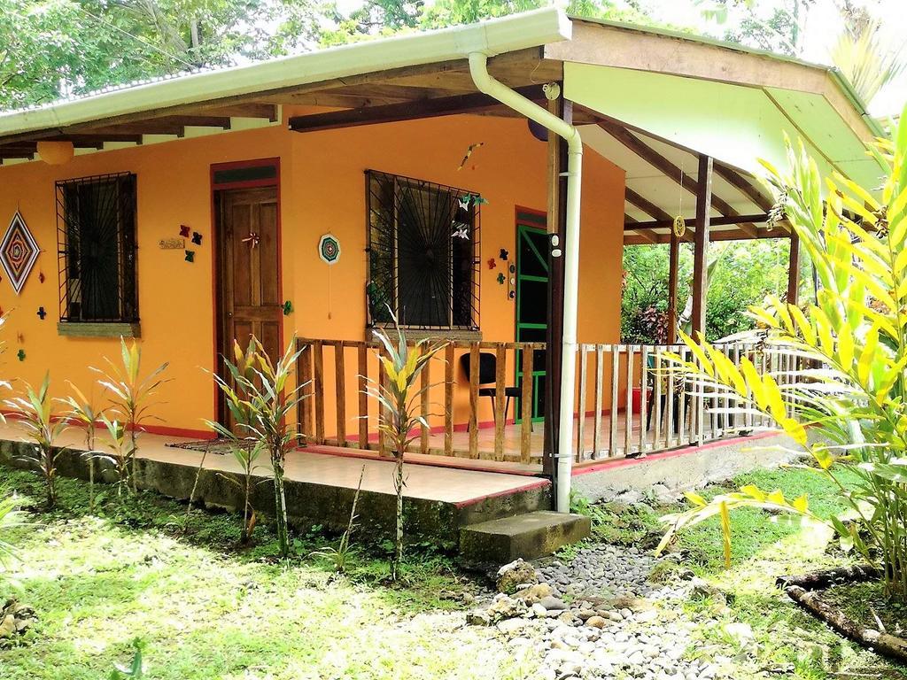 Cabinas Caribe Luna Cahuita Dış mekan fotoğraf